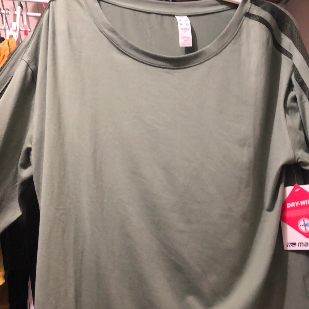 A workout top